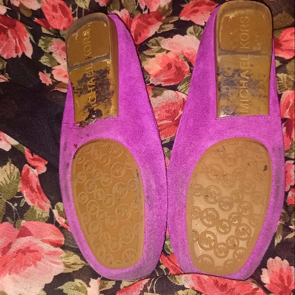 😻Michael Kors🌺Fuchsia Suede Flats😈 - Picture 9 of 9